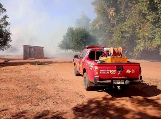 Após quatro horas de trabalho, Corpo de Bombeiros controla incêndio na aldeia de Caarapó