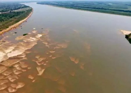 Com menor nível da história, navegação no Rio Paraguai deve parar em 1 mês