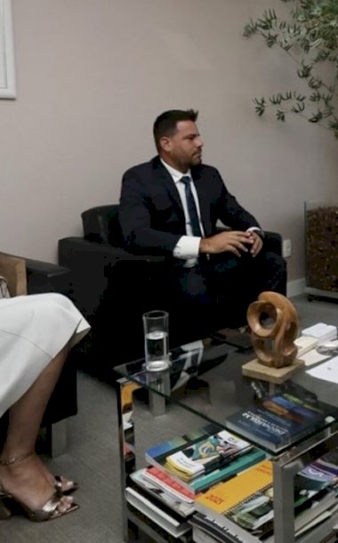 Após filiação, PL Nacional paga R$ 150 mil por mês para agência da esposa de Capitão Contar