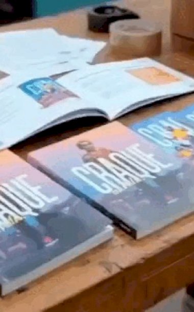 Em 4 anos, 12 municípios compraram, sem licitação, livros de editora investigada