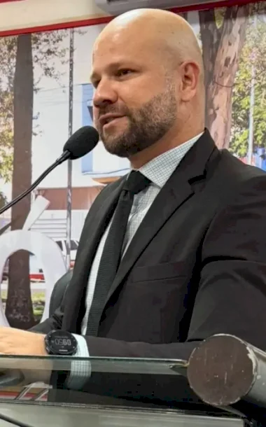 Gilberto Segóvia tem indicação atendida com construção de estacionamento na Dom Pedro II