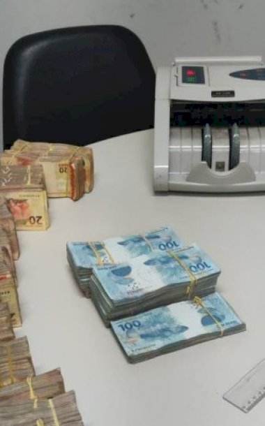 Ap&oacute;s ser pego com R$ 870 mil em dinheiro vivo, empres&aacute;rio diz que dinheiro seria para política