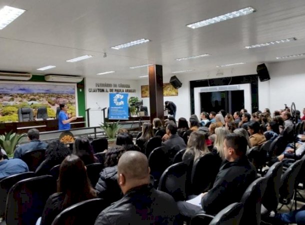 Servidores municipais de Caarapó participam de palestra sobre educação financeira