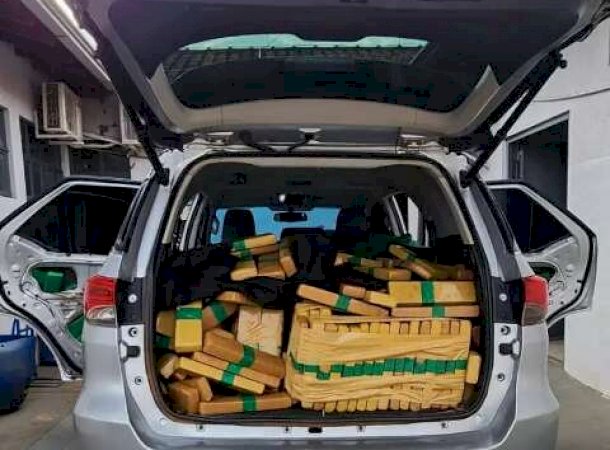 PF apreende 1 tonelada de maconha em caminhonete na BR-163
