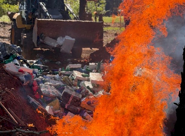 Polícia Civil incinera 5,5 toneladas de drogas apreendidas em apenas três meses em Caarapó