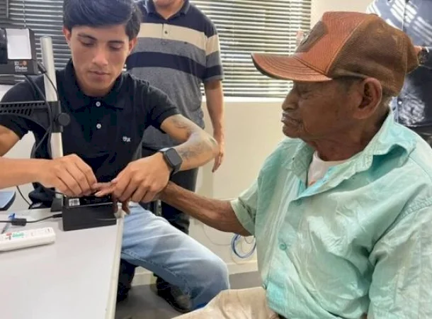 Após 109 anos, morador da Aldeia Te'yikue tira a primeira carteira de identidade