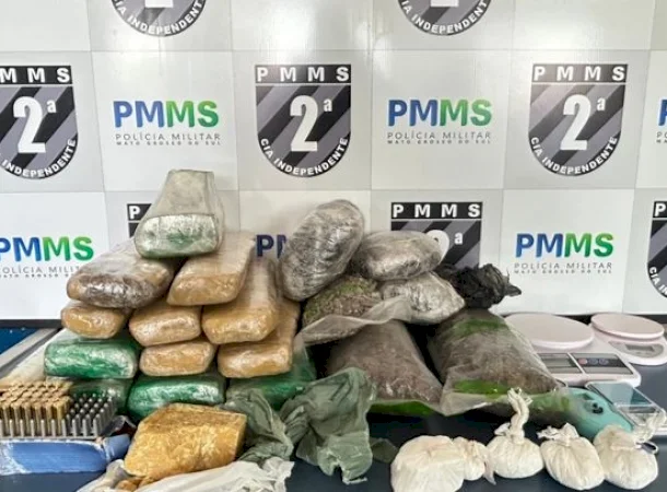 PM desarticula ponto de distribuição de drogas e prende quatro pessoas em Caarapó
