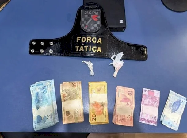 Força Tática apreende drogas e mais de R$ 1,2 mil em dinheiro em Caarapó