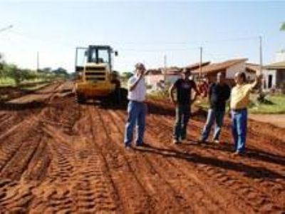 Prefeito de Caarapó vistoria obras