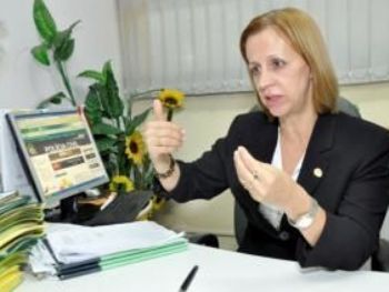 Aprovar a PEC 37 não fará MP investigar menos aos políticos, diz delegada