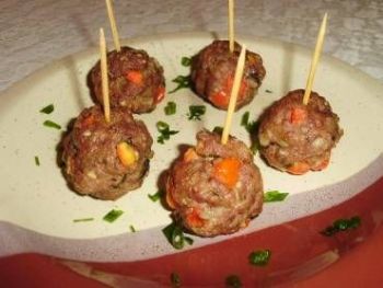 Bolinho de carne moída assado