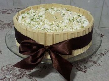 Bolo mousse de limão