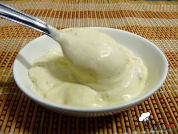 Maionese temperada de lanchonete