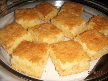 Bolo de fubá cremoso