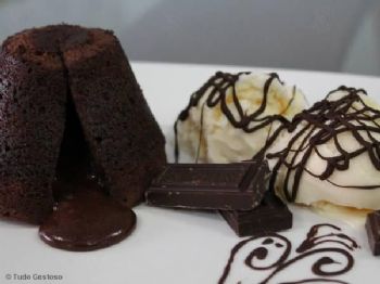 Sobremesa dos deuses: Petit Gateau é uma excelente opção
