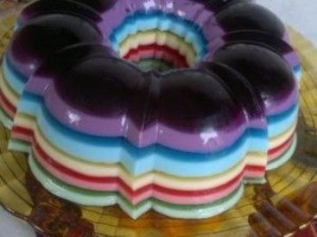 Neste Carnaval, prepare uma deliciosa gelatina colorida em camadas