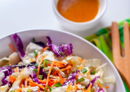 Coleslaw: aprenda a fazer essa receita de salada de repolho
