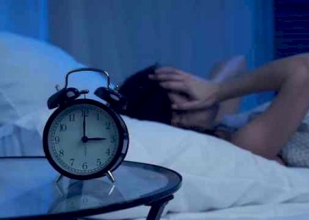 Dormir menos de seis horas por noite compromete o cérebro