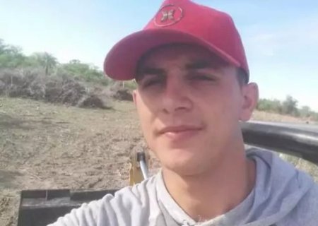 Motorista que morreu após carro capotar em estrada tinha 20 anos
