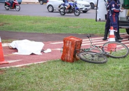 Ciclista morre após cair e bater a cabeça na ciclovia