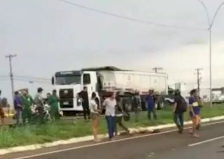 Motociclista morre atropelado por caminhonete na BR-463