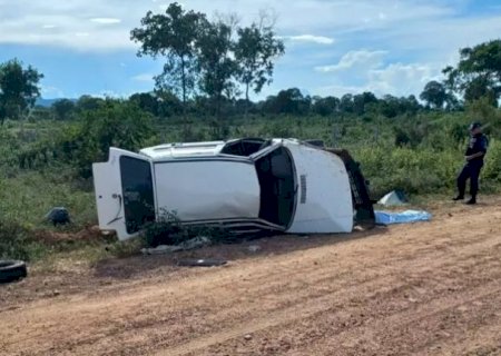 Motorista sem cinto morre após carro capotar na MS-382
