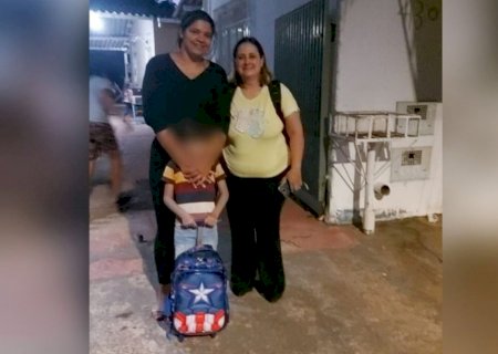 Menino de 5 anos foge de escola no 1º dia de aula e é encontrado 2 km distante