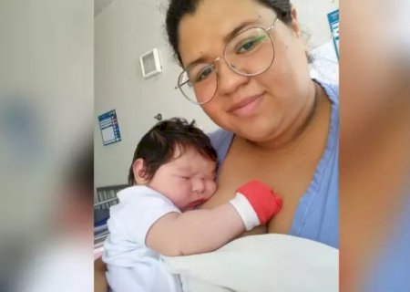 Mulher acorda com dores, descobre gravidez e bebê nasce 'do nada'