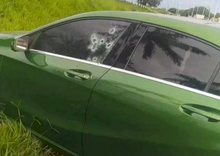 Casal de MS tem carro alvejado por mais de 10 tiros em atentado no Paraná