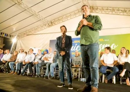 Em MS, 71 prefeitos assinam carta de apoio à candidatura de Eduardo Riedel