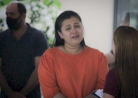 “Deus me deu pra sentir o que é amor”, desabafa mãe que perdeu filho e o marido