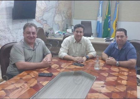 Neno Razuk se reúne com prefeito e lideranças locais