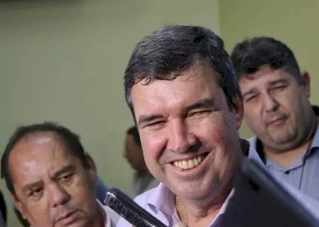 Oito deixam governo de MS para disputar eleição de 2022