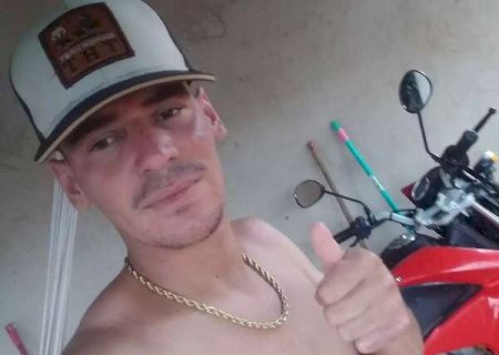 Jovem &eacute; encontrado morto com tiro na nuca dentro de carro