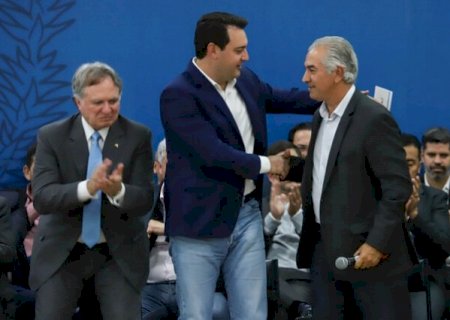Reinaldo assina com governador do PR convênio para ponte em Batayporã