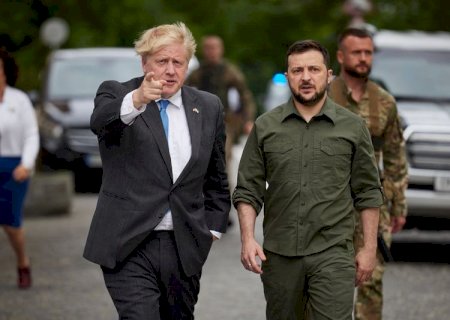 Boris Johnson se reúne com Zelenskiy em viagem surpresa a Kiev