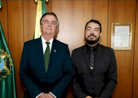 Bolsonaro chega dia 20 para apoiar Riedel e Tereza