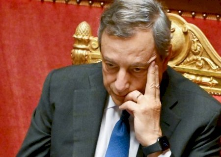 Premiê da Itália renuncia após colapso da coalizão de unidade nacional