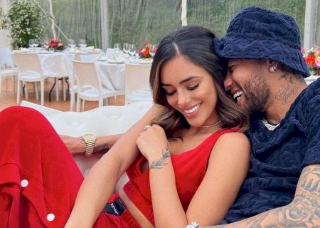Influenciadora Bruna Biancardi confirma fim do relacionamento com Neymar