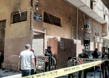 Incêndio em igreja do Egito deixa dezenas de mortos; 18 crianças estão entre as vítimas