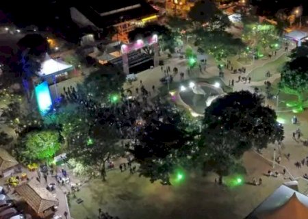 Reinaldo lança obras e participa da abertura do Festival de Bonito