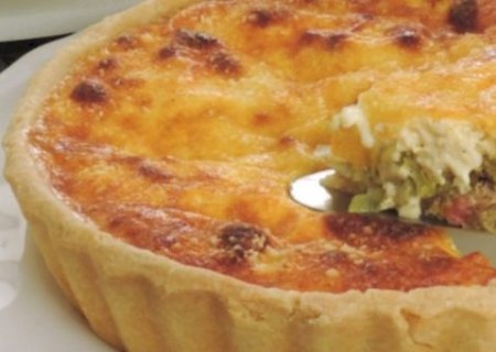 Quiche de alho-poró com queijo