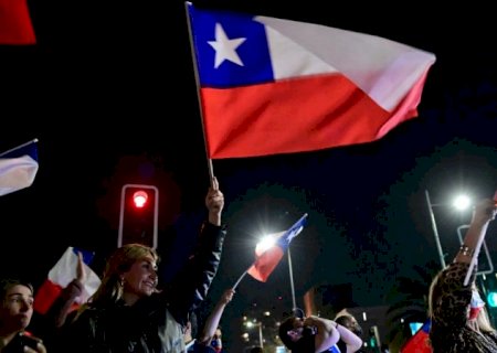 Chile rejeita por ampla maioria projeto de nova Constituição com viés de esquerda