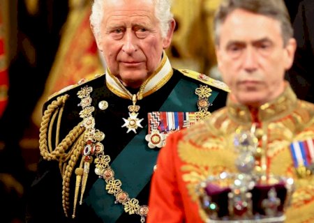 Mesmo reconhecido rei, Charles III levará meses para ser coroado