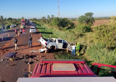 Mortos em acidente envolvendo ônibus e caminhonete na BR-163 são identificados