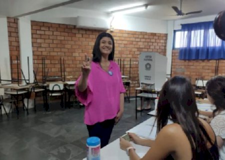 Candidata ao Governo de MS, Rose Modesto vota na Capital