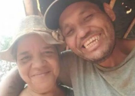 Homem mata namorada a facadas durante bebedeira com amigos