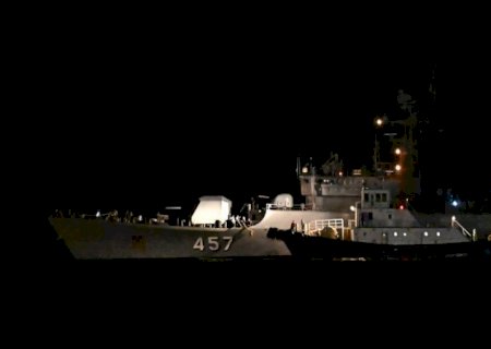 Marinha da Tailândia busca 31 desaparecidos após naufrágio de navio militar