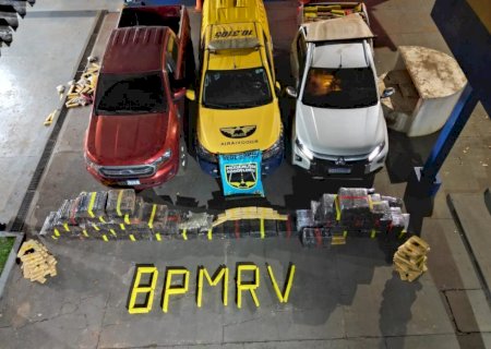Polícia apreende 2,7 toneladas de maconha e recupera duas caminhonetes