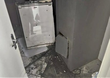 Trio é preso ao tentar roubar R$ 200 mil de caixa eletrônico em MS